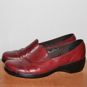 Clarks Blackberry Leather Slip -On Shoes Womens 8.5